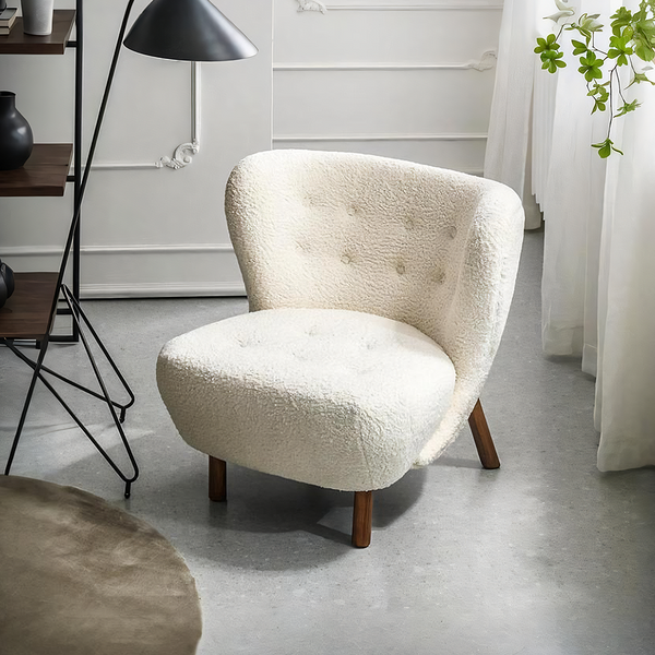 Lilla Petra Lounge Chair, Short Hair, Boucle